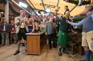Oberbürgermeister Dieter Reiter beim Wiesn-Anstich 2025 Oberbürgermeister Dieter Reiter beim Wiesn-Anstich 2025